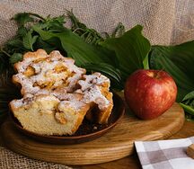 Шарлотка яблочная