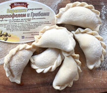 Замороженные вареники с картофелем и грибами ручной работы