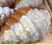 Круассан манго и маракуйя