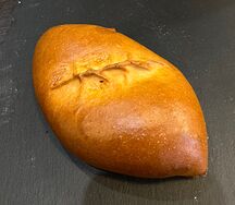 Пирожок с натуральной смородиной