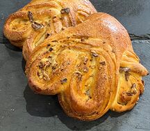 Булочка ореховая