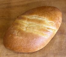 Пирожок с сыром и зеленью