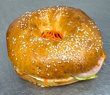 Бейгл с ветчиной