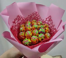 Сладкий букет из чупа чупсов