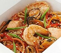 Удон с морепродуктами в перечном соусе
