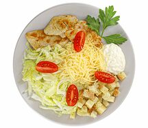 Салат Цезарь с куриным филе и Айсбергом