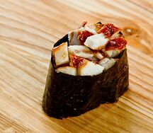 Гункан Спайси-угорь