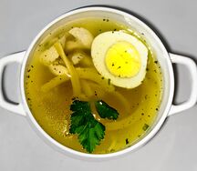 Куриный суп-лапша