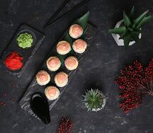 Запеченный ролл с лососем Прощай лето