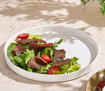 Салат с говядиной и перечным соусом 