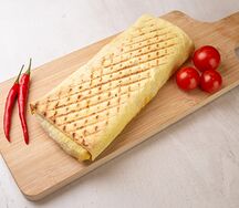 Шаурма в сырном лаваше со свининой