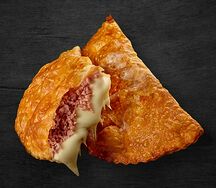 Чебурек с ветчиной и сыром