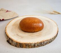 Пирожок с капустой и яйцом