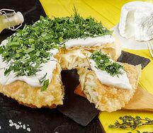 Хычин с картофельным пюре и моцареллой