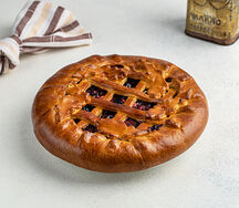 Пирог со смородиной и яблоком