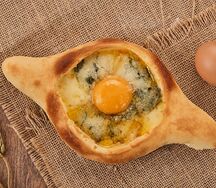 Хачапури с мраморной горгонзолой