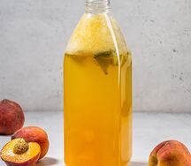Молочный персик