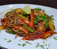 Wok Курица в остром соусе