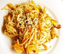 Wok с креветками по-тайски