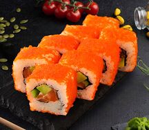 Ролл Калифорния с лососем