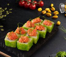 Ролл с тунцом в остром соусе