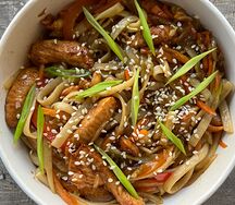 Рамен с курицей и овощами