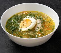 Куриный бульон с лапшой