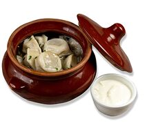 Пельмени домашние со сметаной