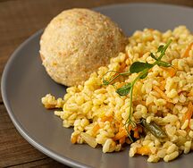 Булгур с овощами и котлетой паровой