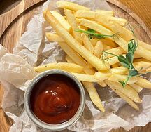 Картофель фри с пармезаном