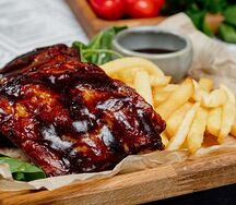 Свиные рёбра из коптильни в соусе шеф-BBQ