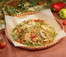 Лапша яичная с морепродуктами