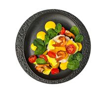 Салат с рисом, персиком и креветками