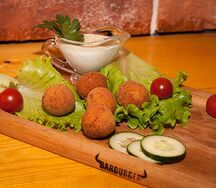 Сырные шарики в панировке