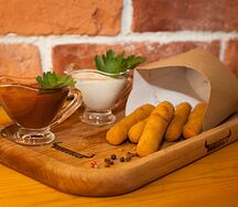 Сырные палочки в панировке