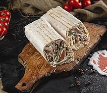 С чесночным соусом и свининой мини