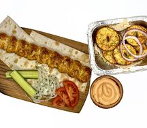 Люля-кебаб свинина, картофель и соус