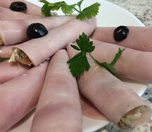 Рулетики из ветчины с сыром