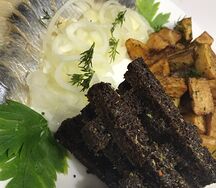 Селёдочка с картофелем и лучком
