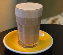 Сырный латте с солёной карамелью