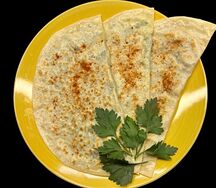 Кутаб с брызной и зеленью