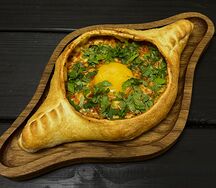 Хачапури по-аджарски с аджикой