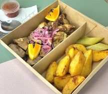 Мясное ассорти с картофелем