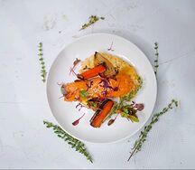 Стейк форели с овощами конфи