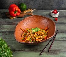 Вок с цыплёнком и манго чили
