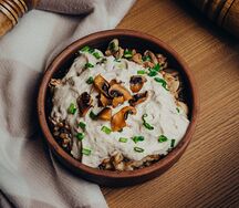 Полба с томленой уткой, грибами и грибным муссом