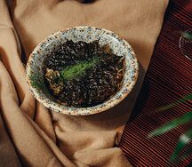 Тартар из говядины с копчёным сулугуни