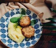 Домашние котлеты с картофельным кремом
