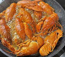 Жареные раки большие
