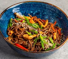 Wok с курицей